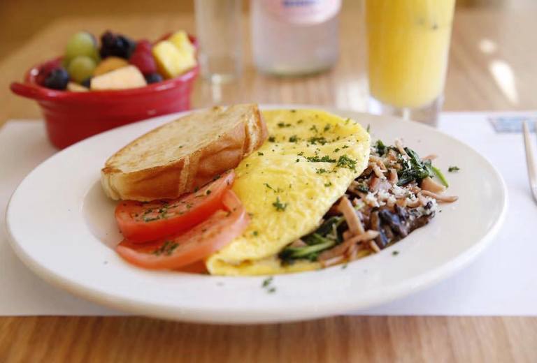 Basico Bistro Cafe