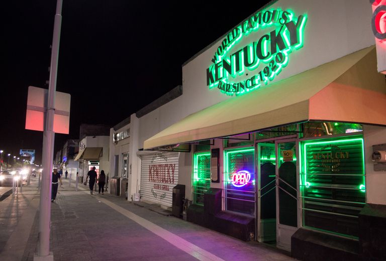 World Famous Kentucky Bar & Grill