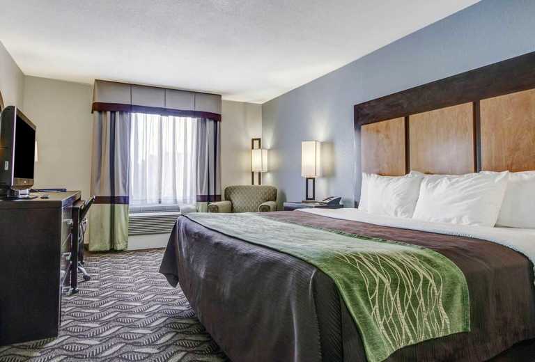 Comfort Inn & Suites I-10 Airport