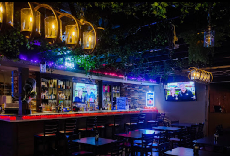Scenic's Bar N Kitchen